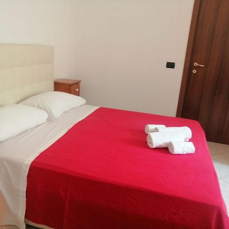 Apartment In Front Of The Train Station! Florenţa Exterior foto