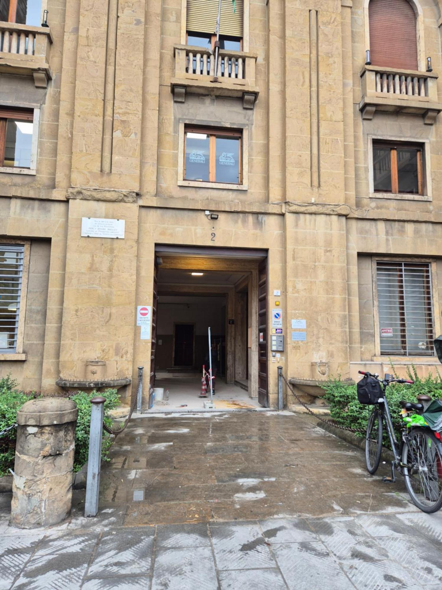 Apartment In Front Of The Train Station! Florenţa Exterior foto